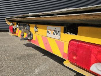 AD320S42 8x2 / WINCH / RETARDER